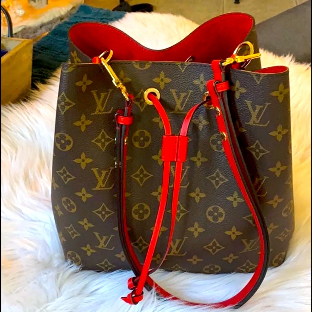 Louis Vuitton neonoe red